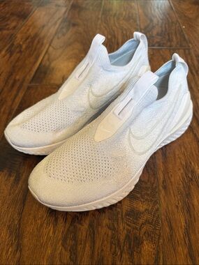 Nike Women's Epic Phantom React Slip-On Flyknit Running Shoes in White, size 10